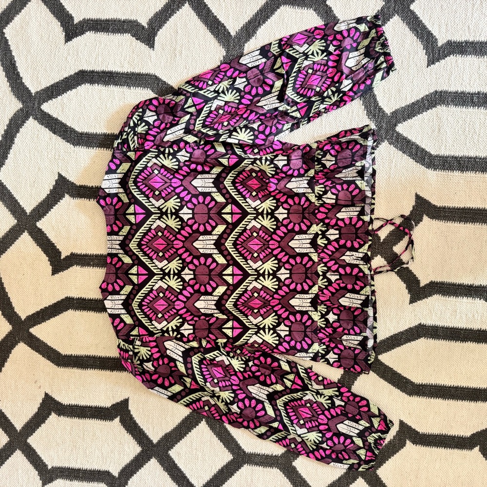 Colorful Geometric Patterned Blouse - Picture 2 of 2
